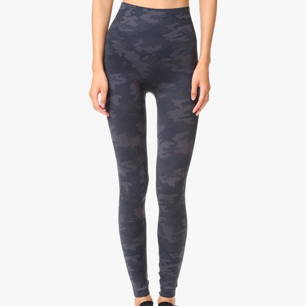 SPANX Look at Me Now Seamless Leggings Cameo